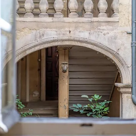 La Vie De Chateau A La Maison Des Atlantes Apartament
